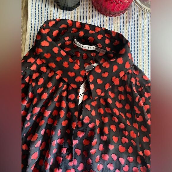 Alice + Olivia Shirt Womens Silk Small Black Red Hearts Printed Long Sleeve NWT - Picture 4 of 13